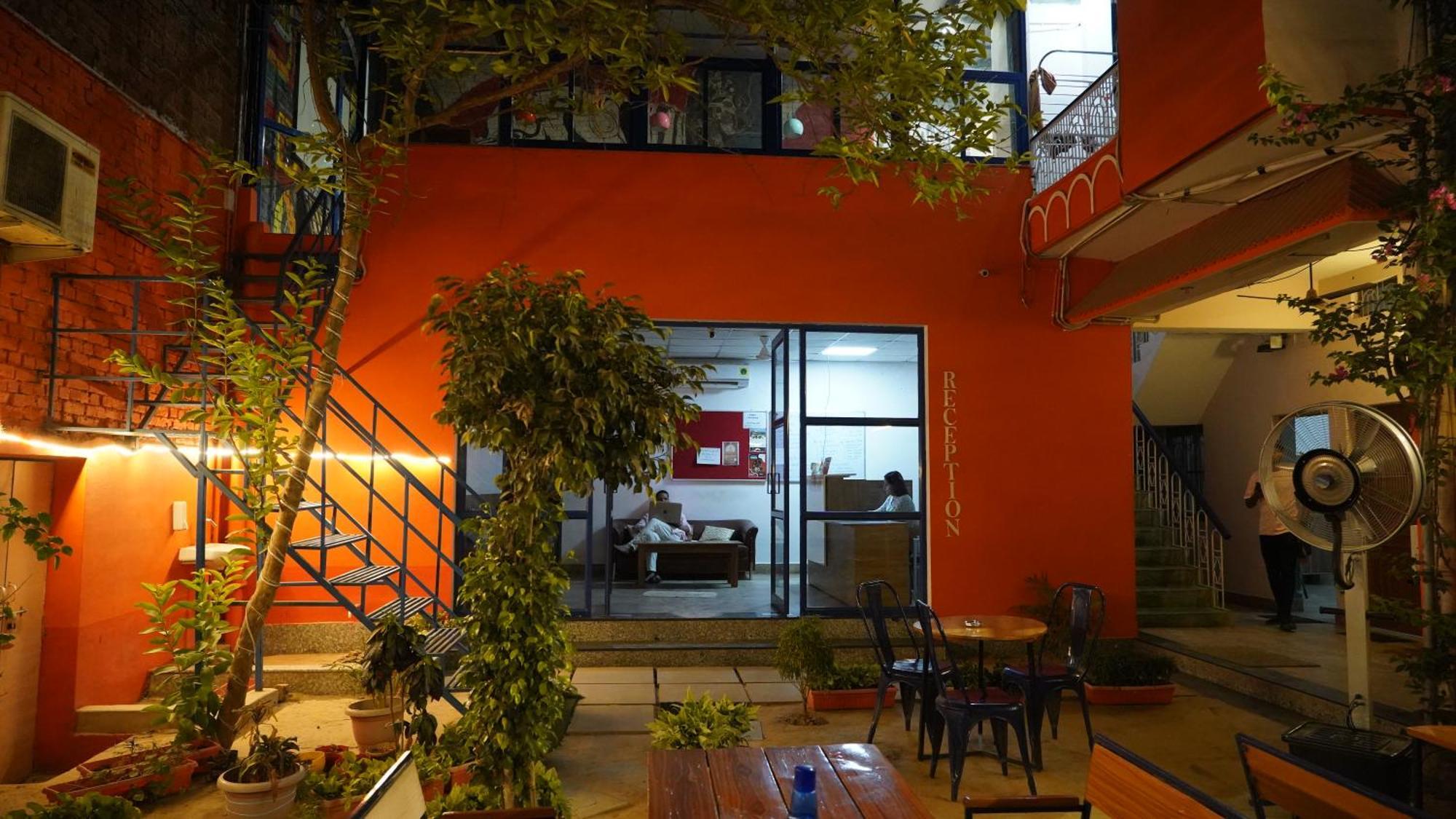 Live Free Hostel Varanasi Luaran gambar