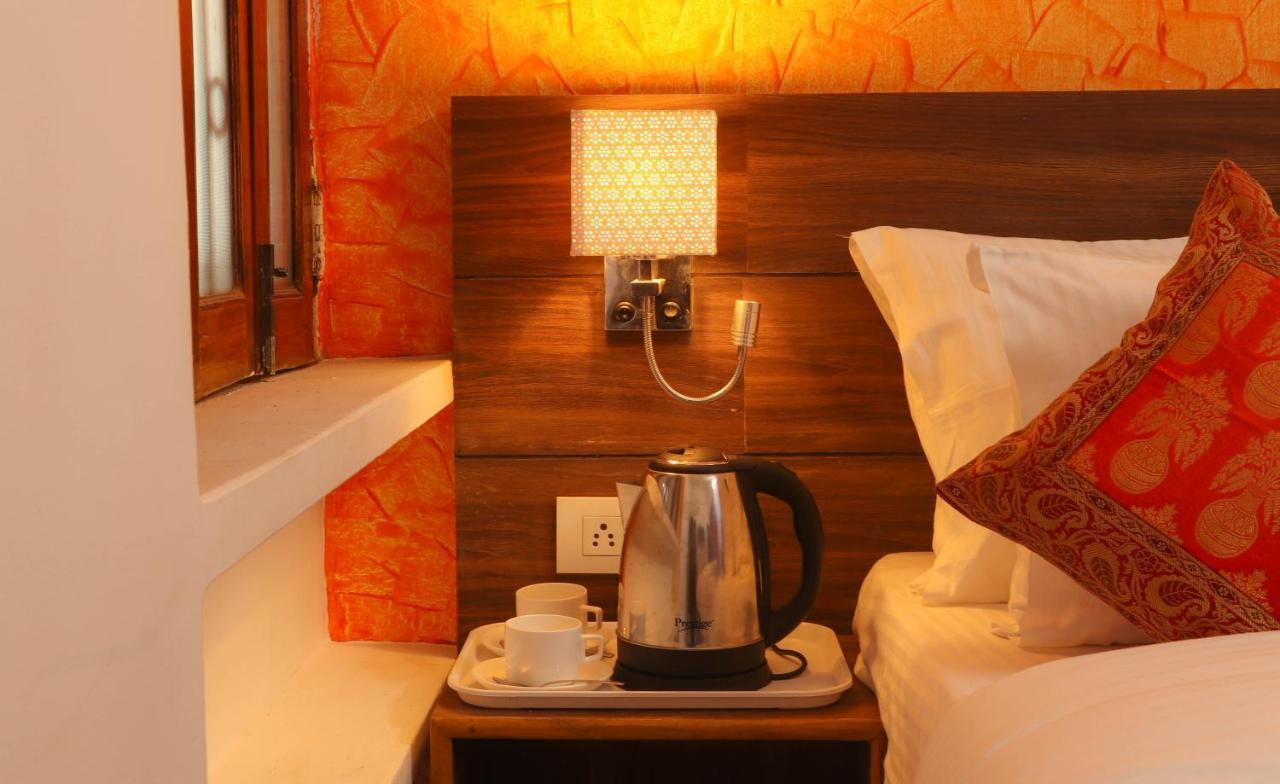 Live Free Hostel Varanasi Luaran gambar