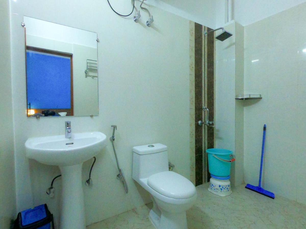 Live Free Hostel Varanasi Luaran gambar