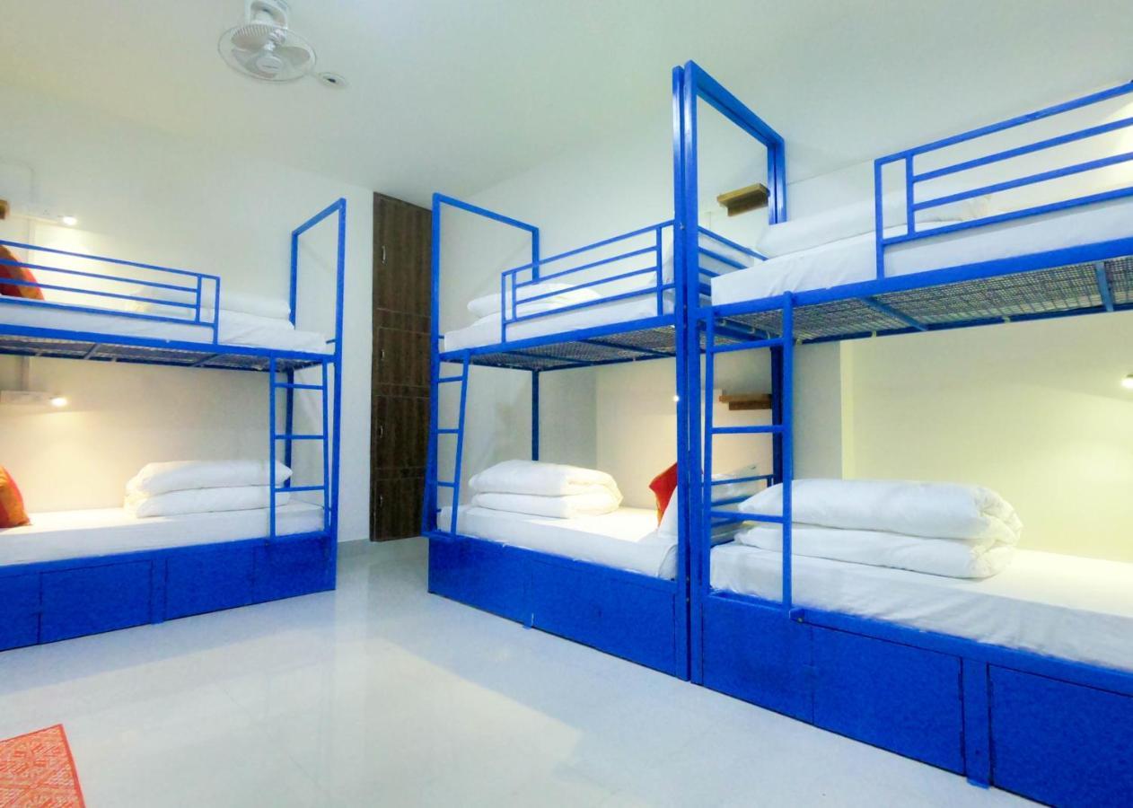 Live Free Hostel Varanasi Luaran gambar